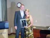rachel_accepts_pbsa_2008_instructor_of_the_year_award_for_larry